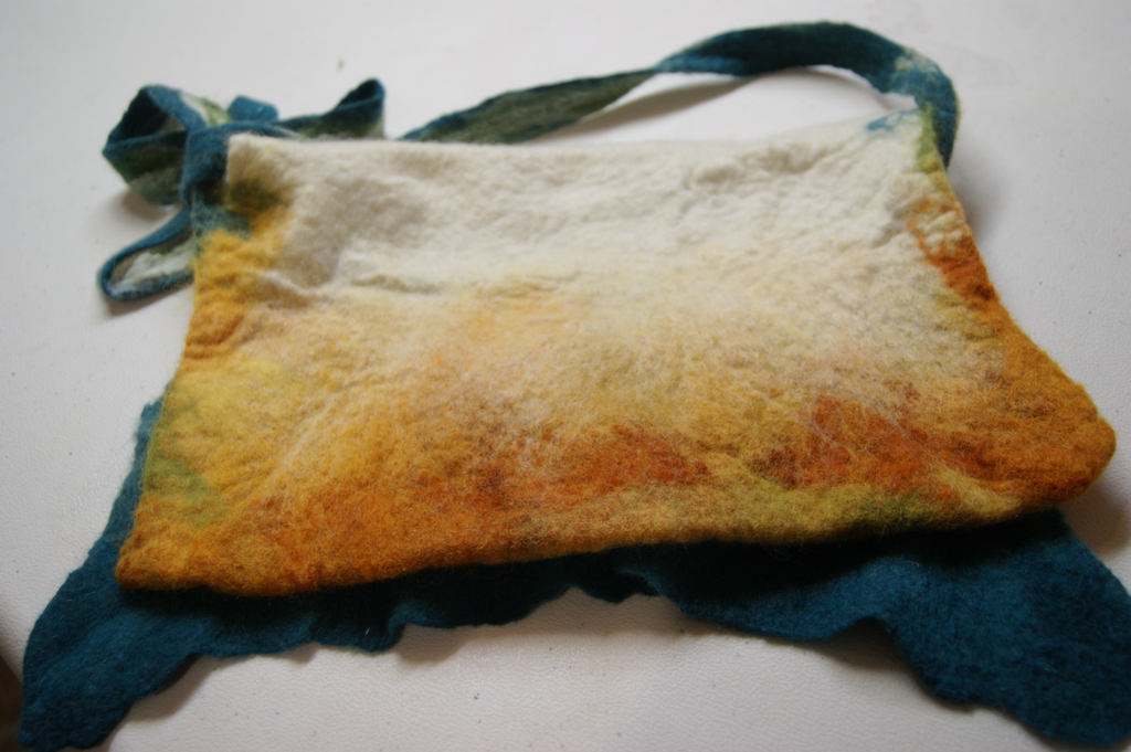 Nuno felting class - seamless handbag